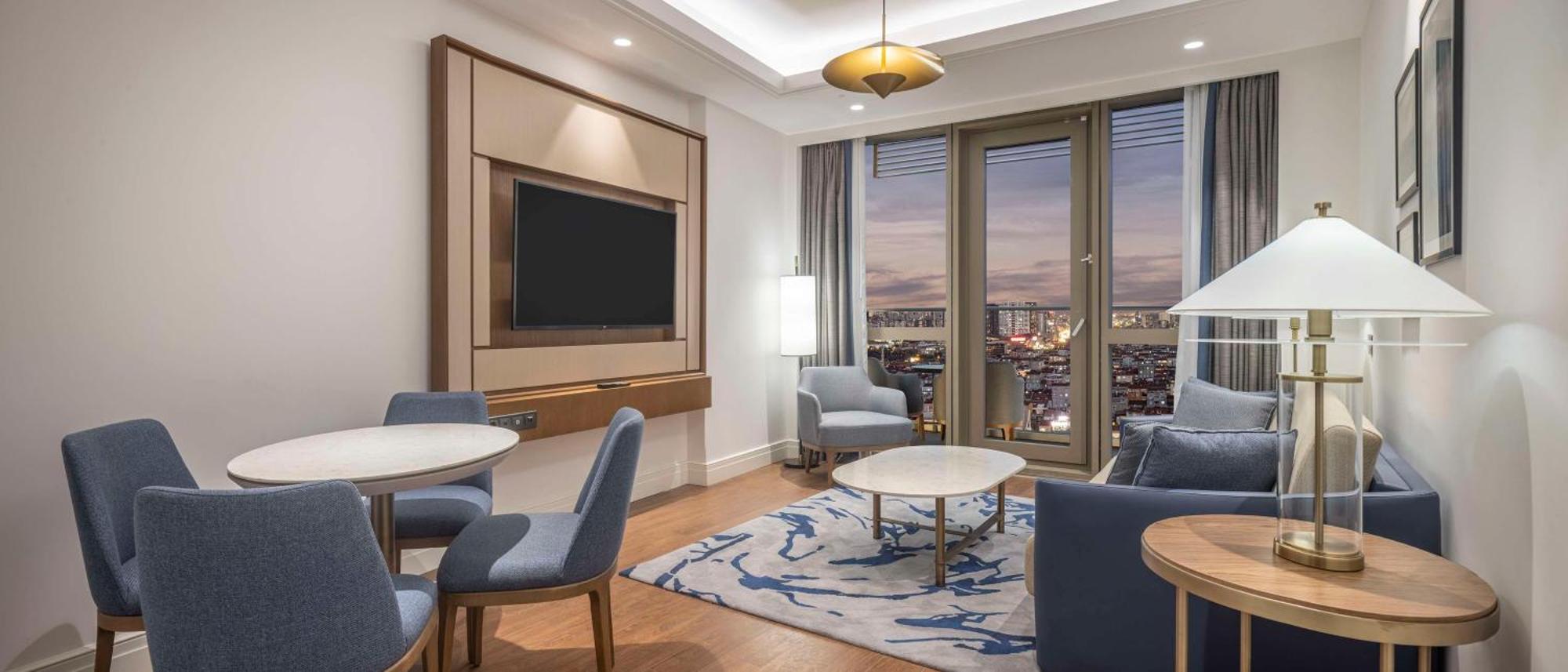 Hilton Mall Of Istanbul Luaran gambar A suite at the hotel